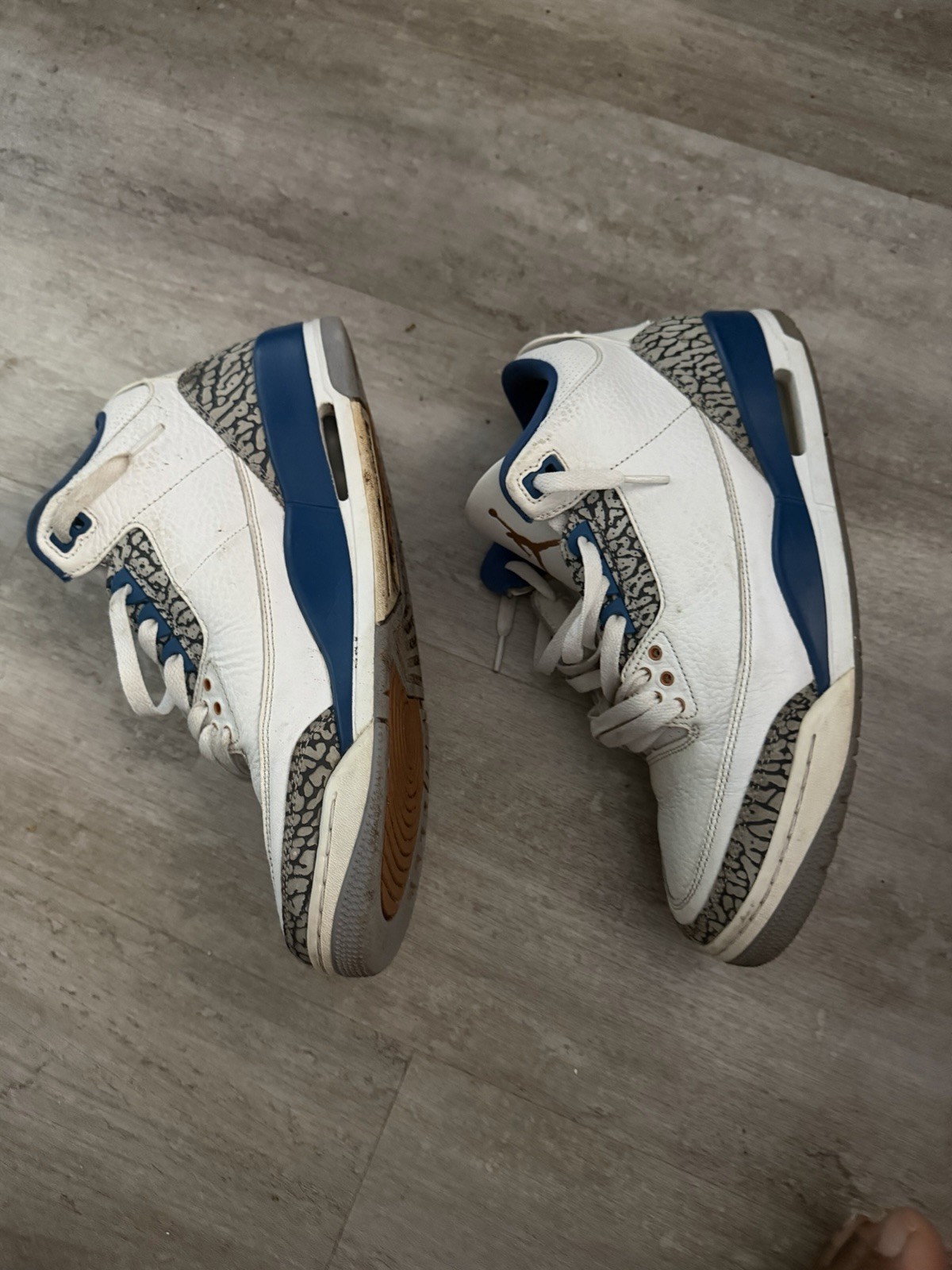 Jordan Air Jordan 3 Men’s Mid Top Leather Lace-Up Sneakers White Blue Gray