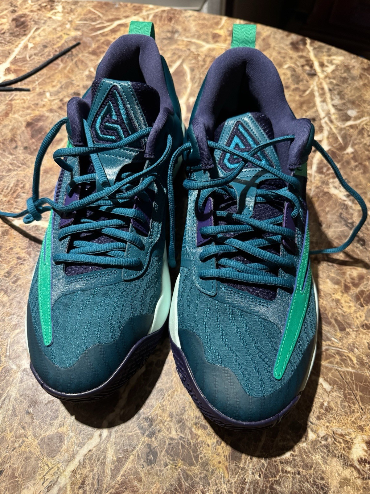 Nike Men’s Low Top Athletic Sneaker Lace-Up Colorblock Teal Navy Green