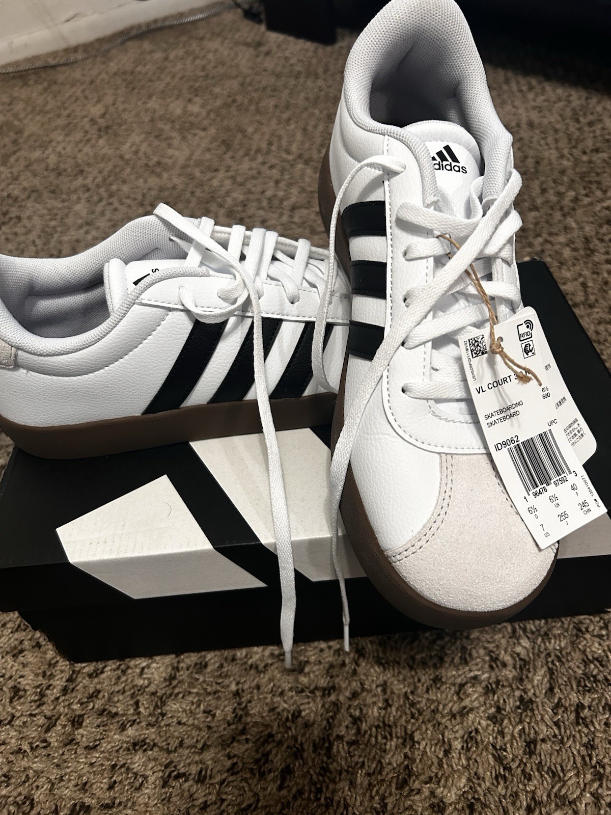 Adidas Originals Country US Size 6 Brand new With Tag Us Seller
