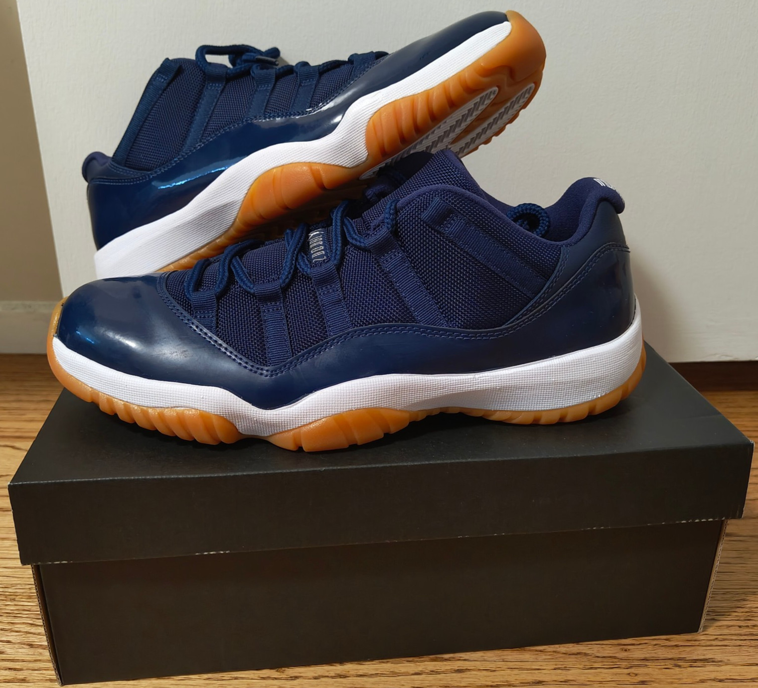 Air Jordan XI Low ‘Navy Gum’ Sz 11 DS 528895-405