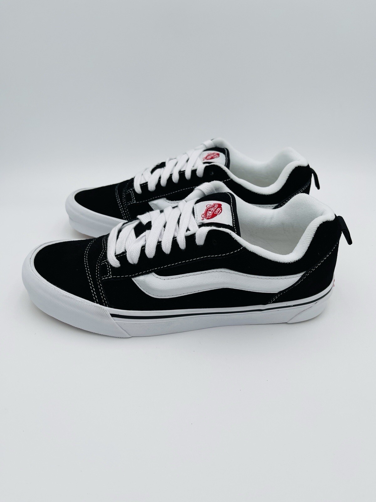 VANS Knu Skool Skate men’s sneakers VN0009QC6BT LOW TOP BLACK CASUAL True White