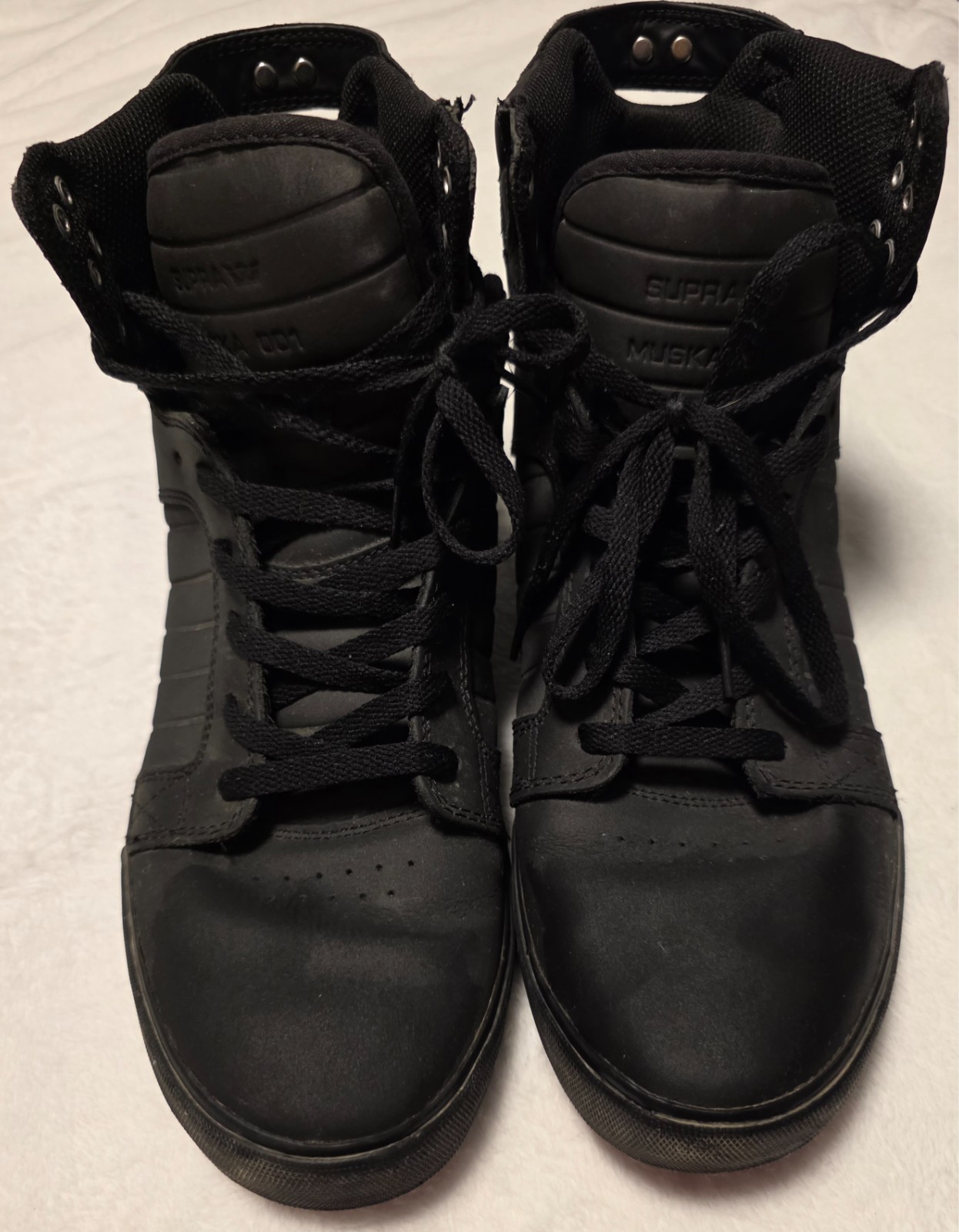 Supra Skytop size 12 Black shoe red sole