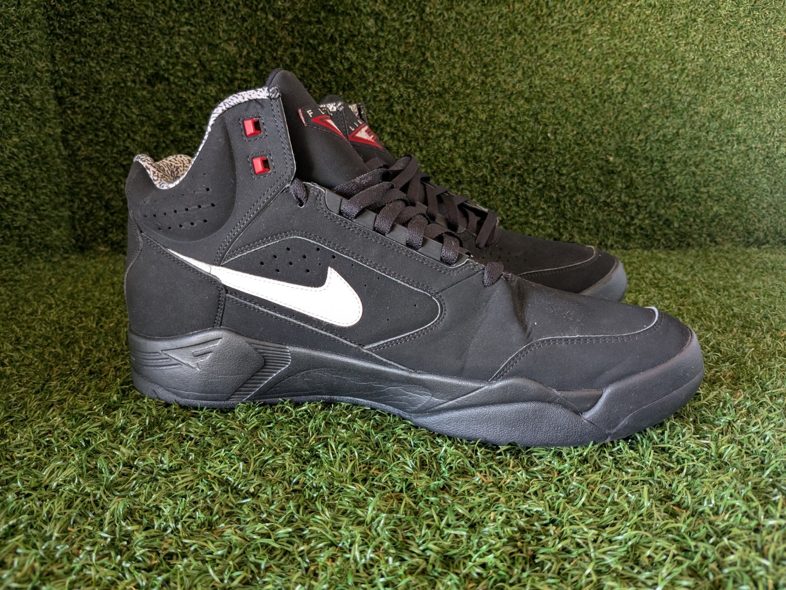 Nike Flight Lite Mid Men’s Size 12 Black/Red/White, DQ7687-003