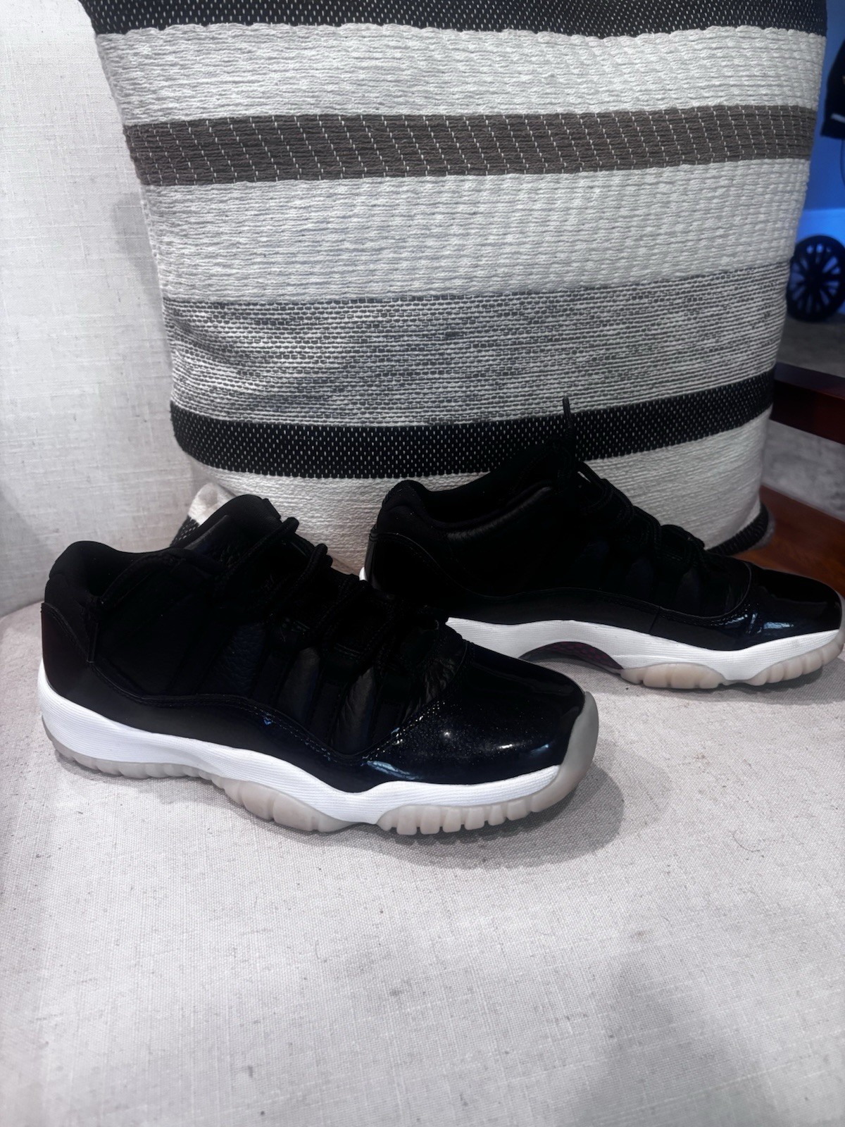 Air Jordan 11 Low Retro 72-10 Size 7y Vintage Streetwear Rare Black Low