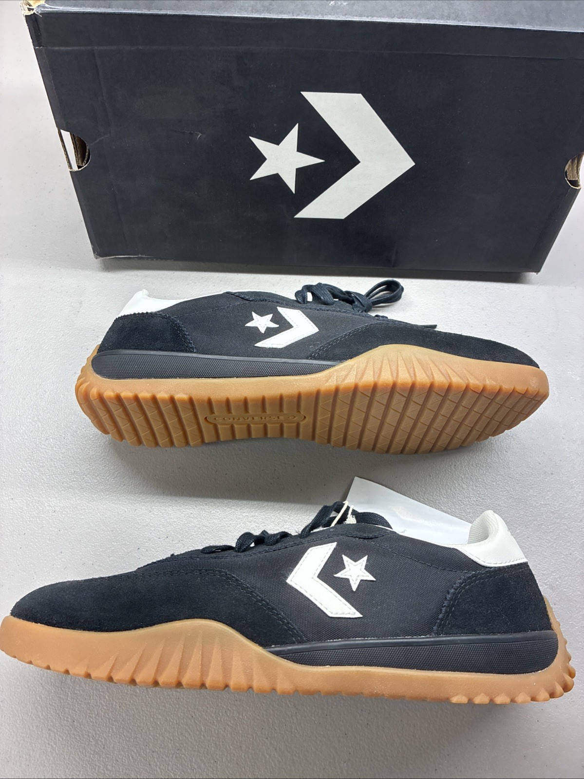 Converse Run Star Trainer Ox Black/Egret/Honey Men’s 8.5 / Women’s 10 A08263C