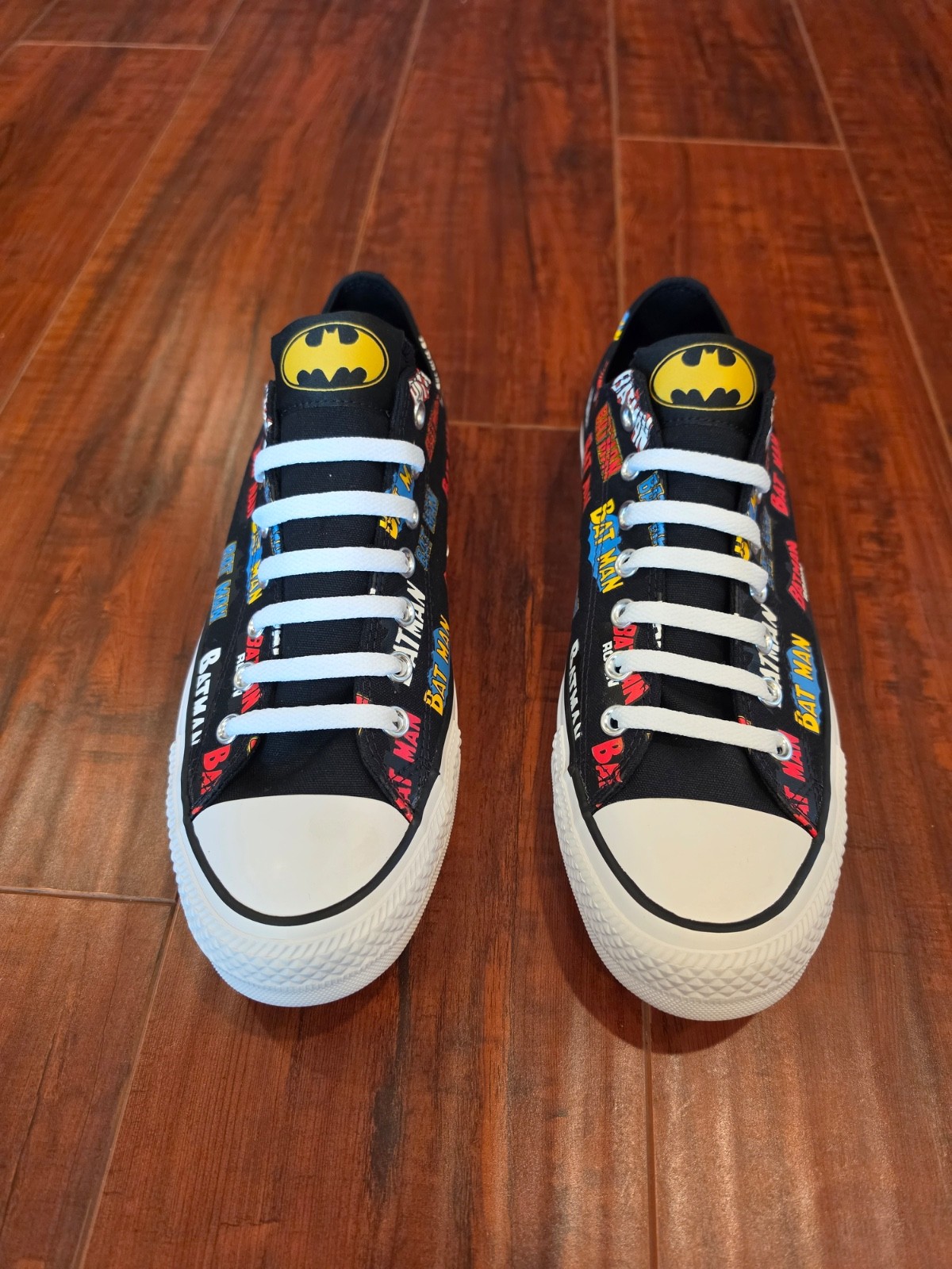 Size 11 – Batman x Converse Chuck Taylor All Star Low 80th Anniversary – Logo