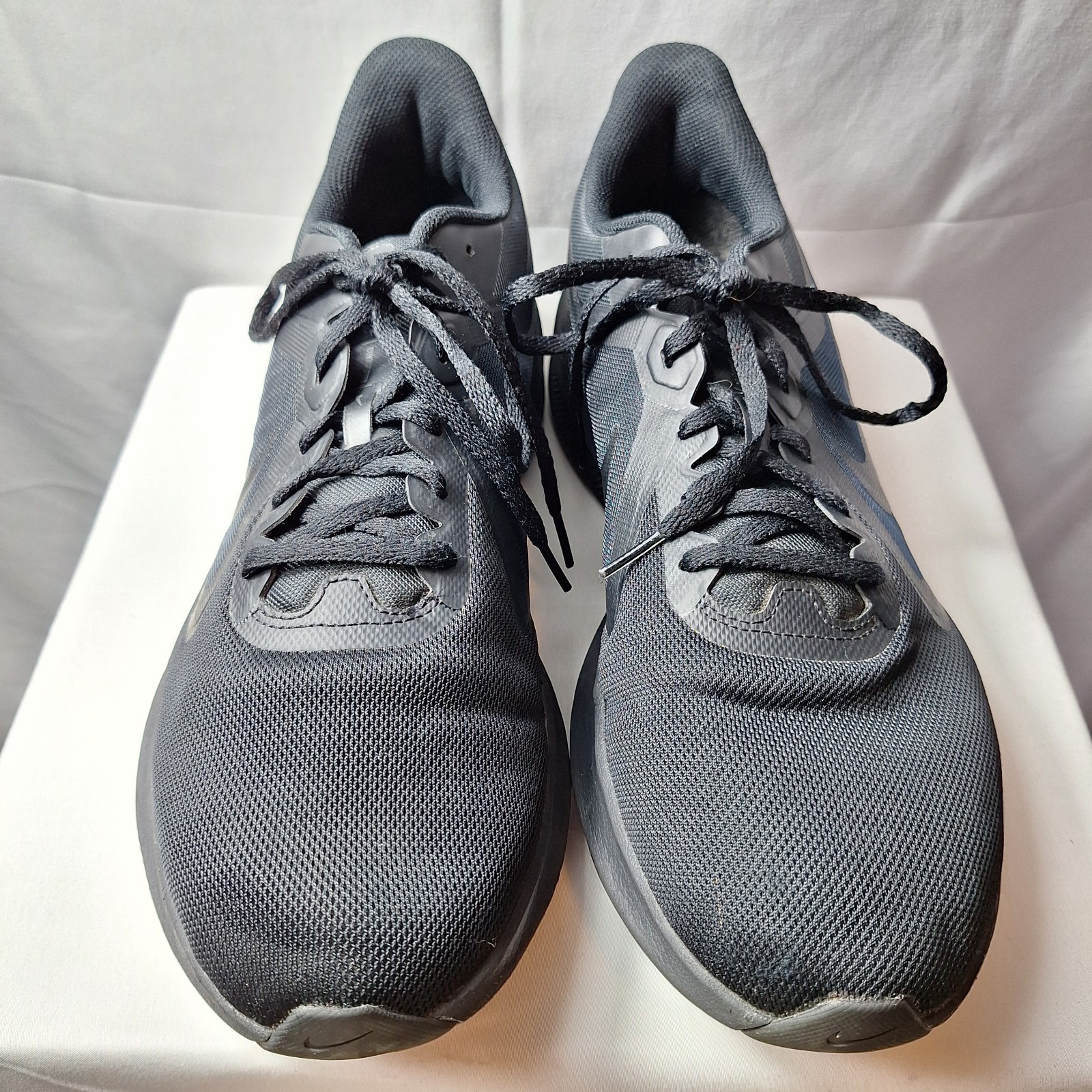 NIKE Downshifter Road Running Sneaker Mens Sz 12 Triple Black Mesh Athleisure