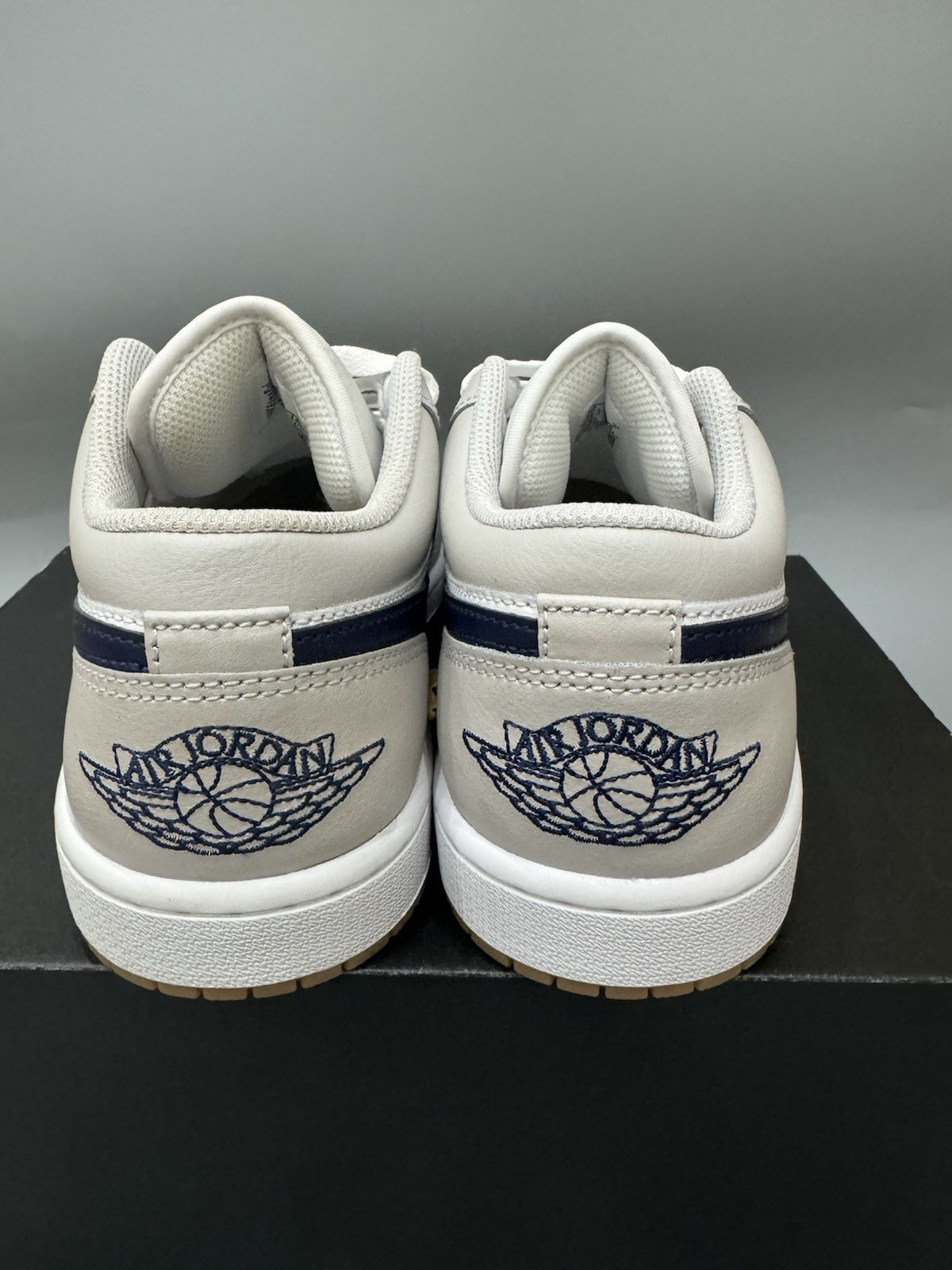 553558-146 Men`s 553560-146 GS Air Jordan 1 Low White Neutral Grey Midnight Navy