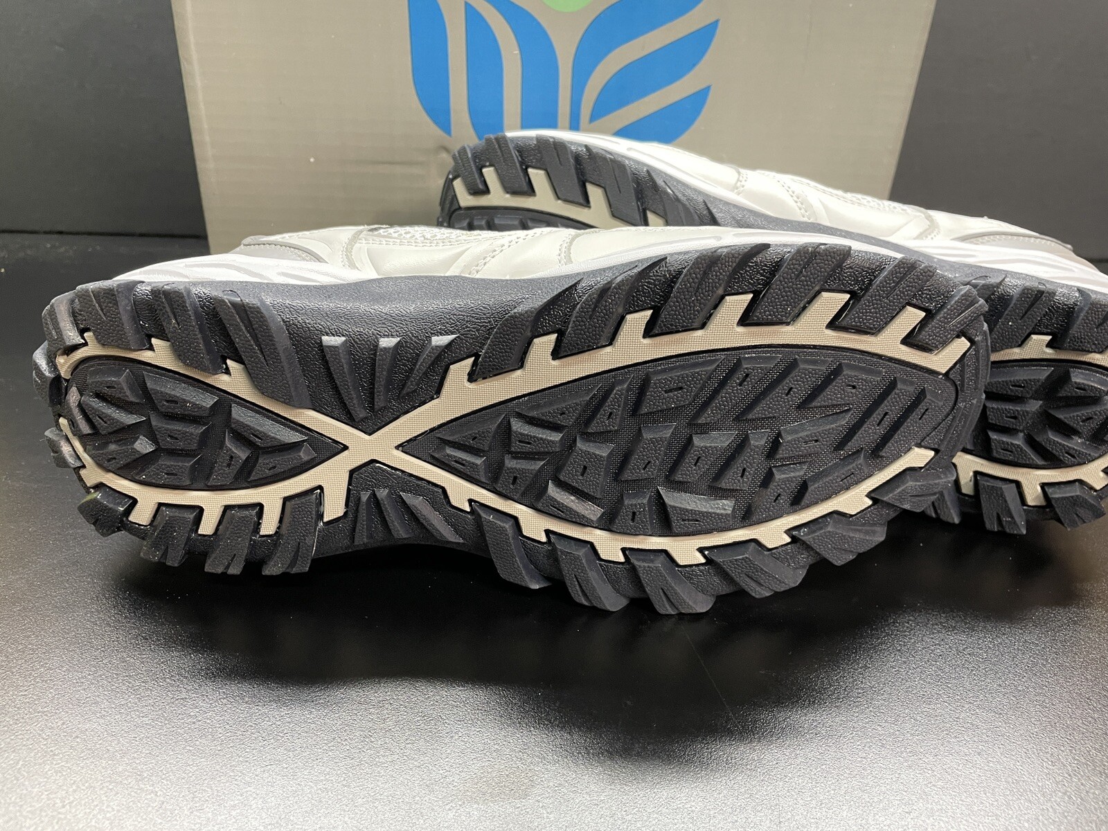 Mt. Emey Orthopedic 9702-3V Men’s Explorer Athletic Shoe