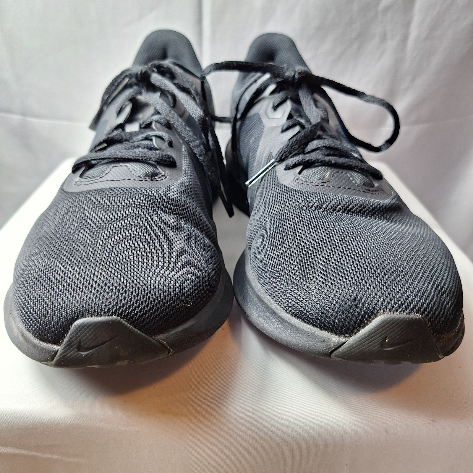 NIKE Downshifter Road Running Sneaker Mens Sz 12 Triple Black Mesh Athleisure