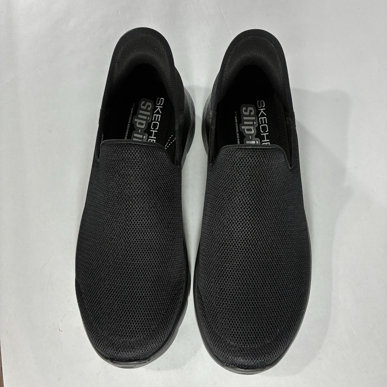 Men’s SKECHERS Hands Free Slip-ins Go Walk Flex Black Ojai Sneakers Size: 11