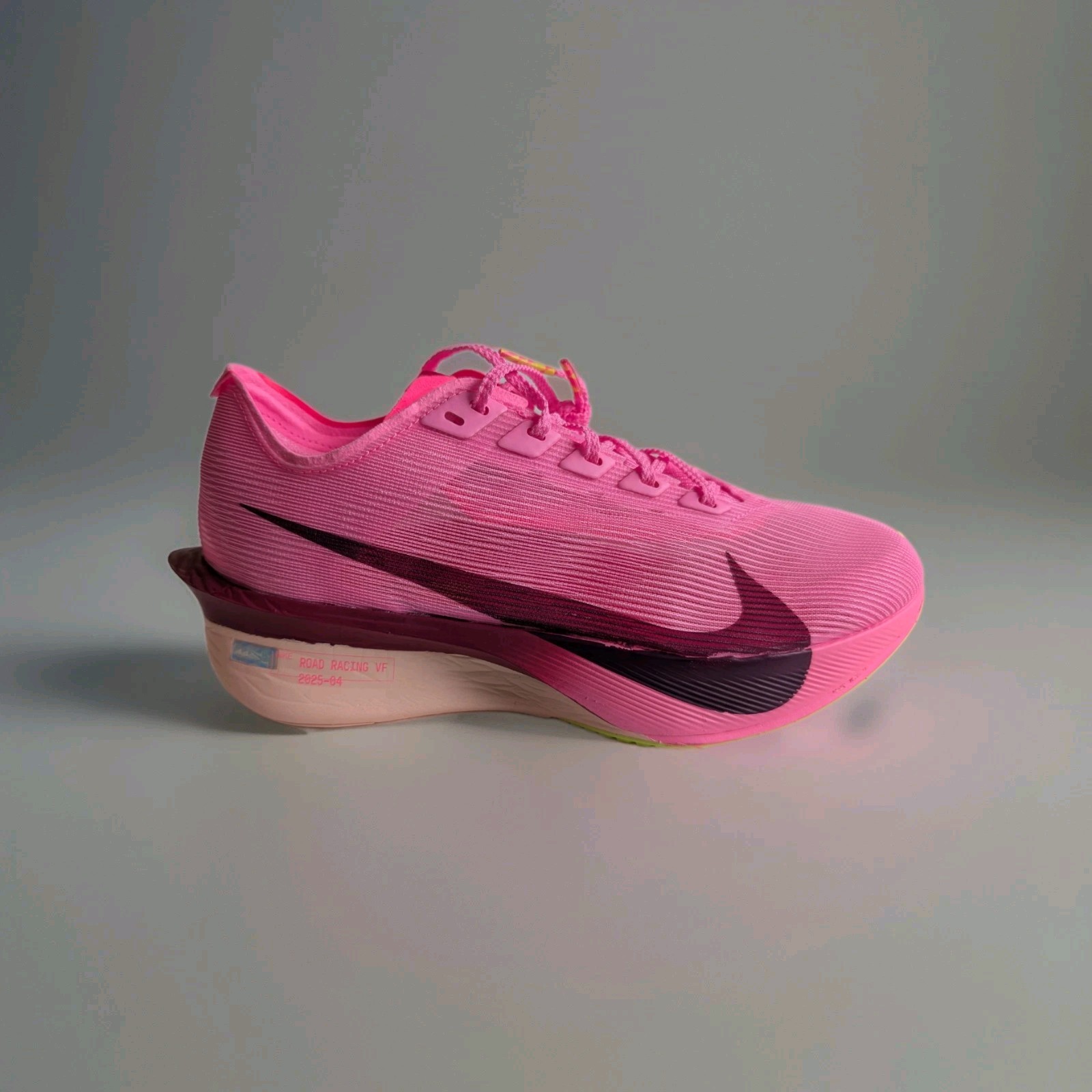 Nike ZoomX Vaporfly Next% 4 Women’s Size US 7.5 Fit Men’s US 6 HF6412-601 .