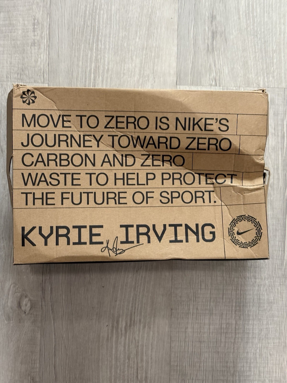 Nike Kyrie 8 Mid Top Basketball Sneakers BNWT size 5Y. AT-6/30