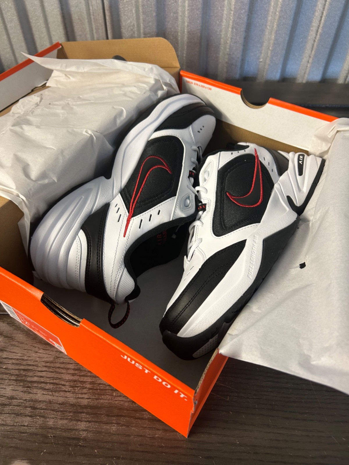Nike AIR MONARCH IV Men White Black Red Training Shoe Size 12.5 New in Box