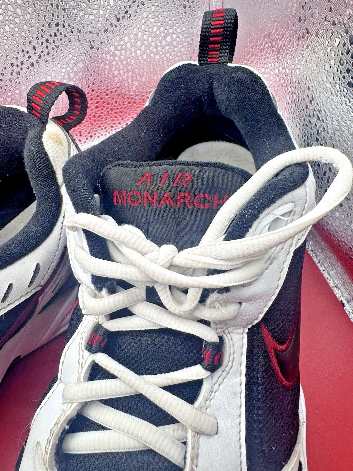 Nike Air Monarch IV Men’s 9 Wide Dad Shoes Walking White Black Red Retro Y2K