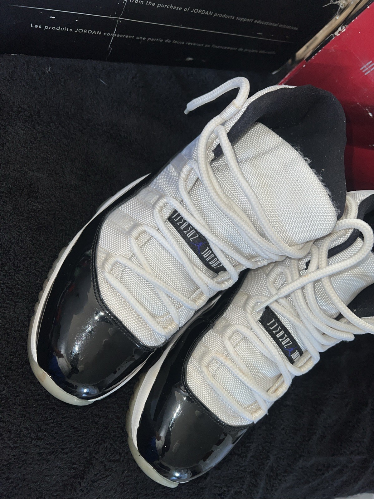 2011 Air jordan 11 Concord Size 10.5