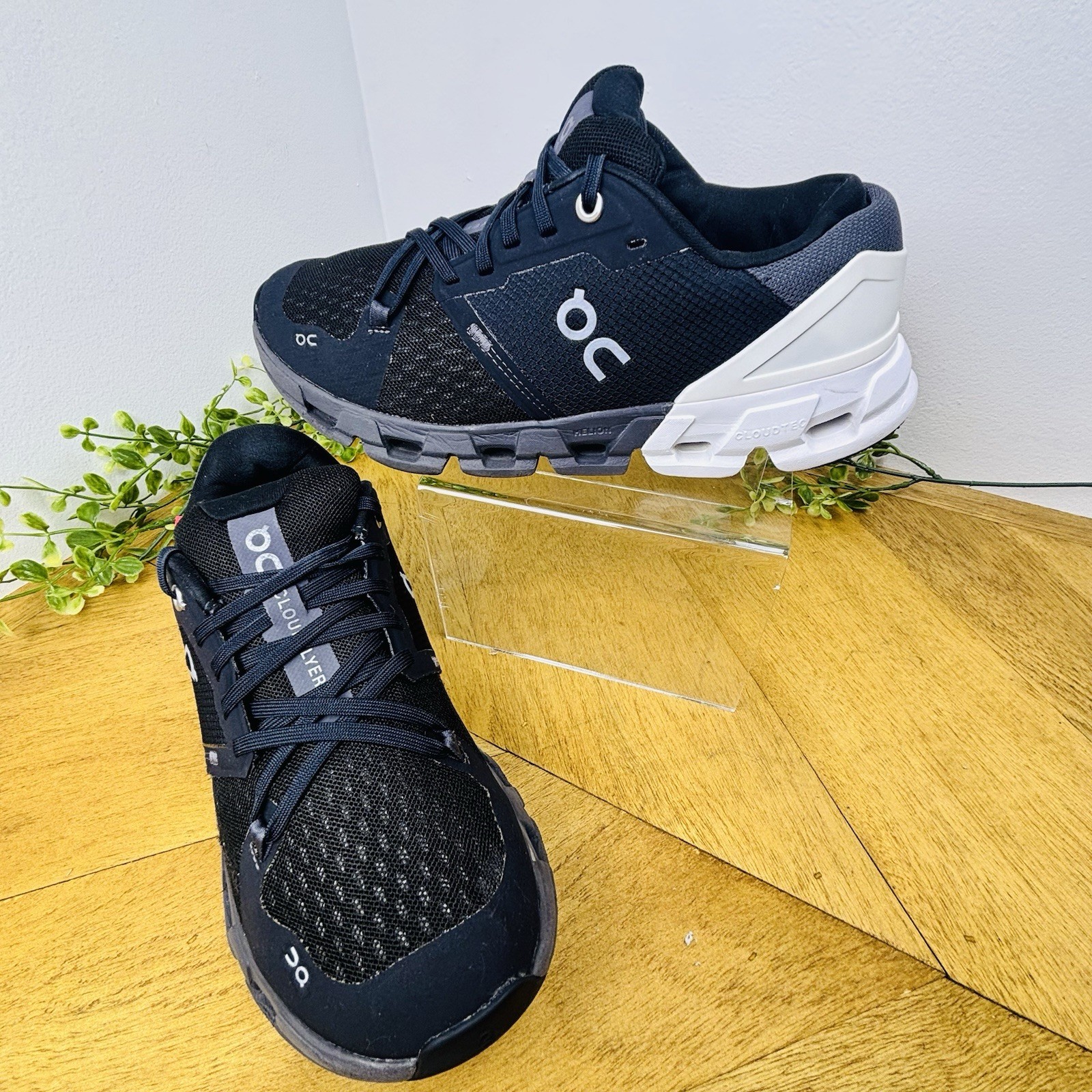 On Running Cloudflyer 4 Black White Mens 7.5 Wide 2E Athletic Sneaker 81.98664