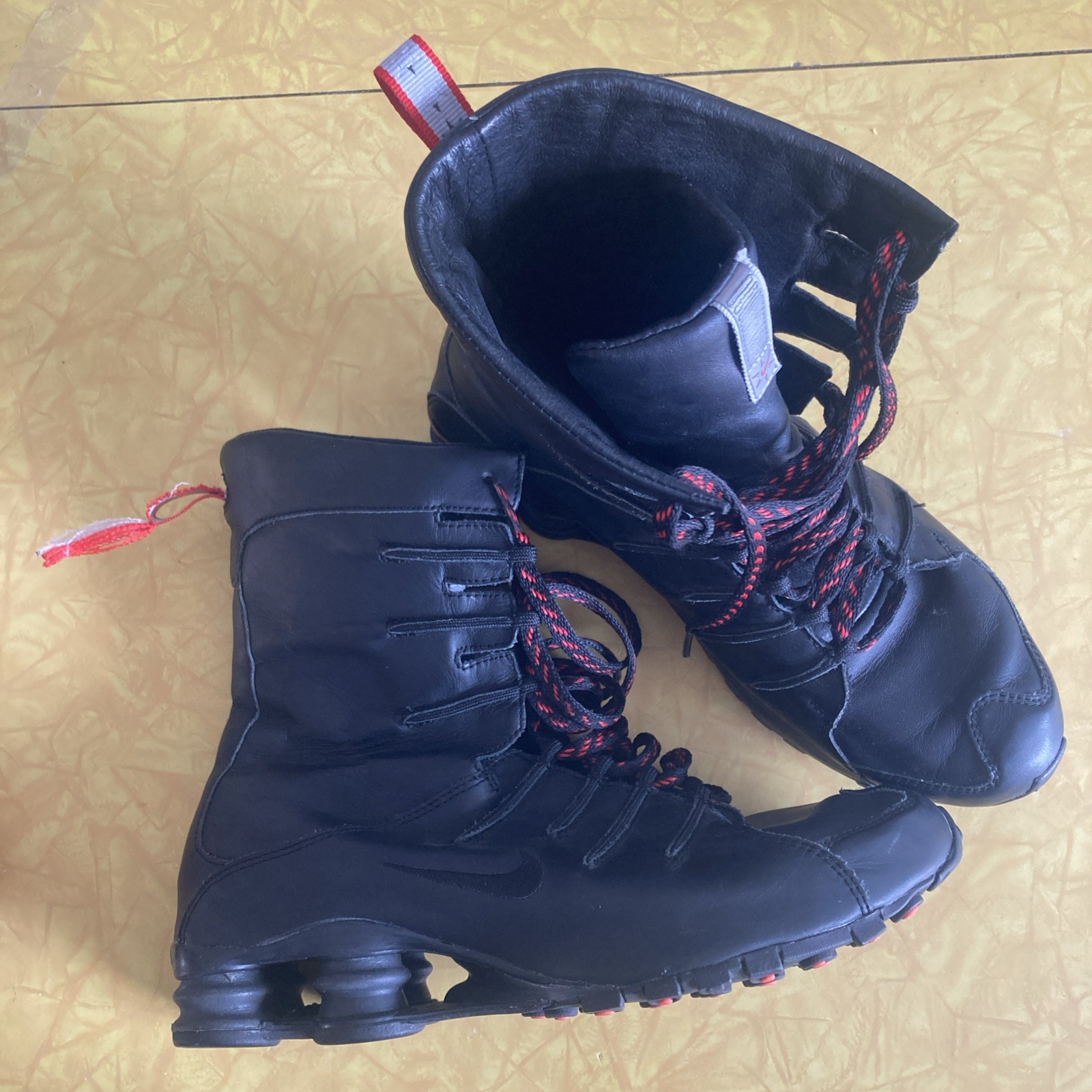 Vintage 2005 Nike Shox NZ Boot QS Black Red 312132-001 Mens 10.5